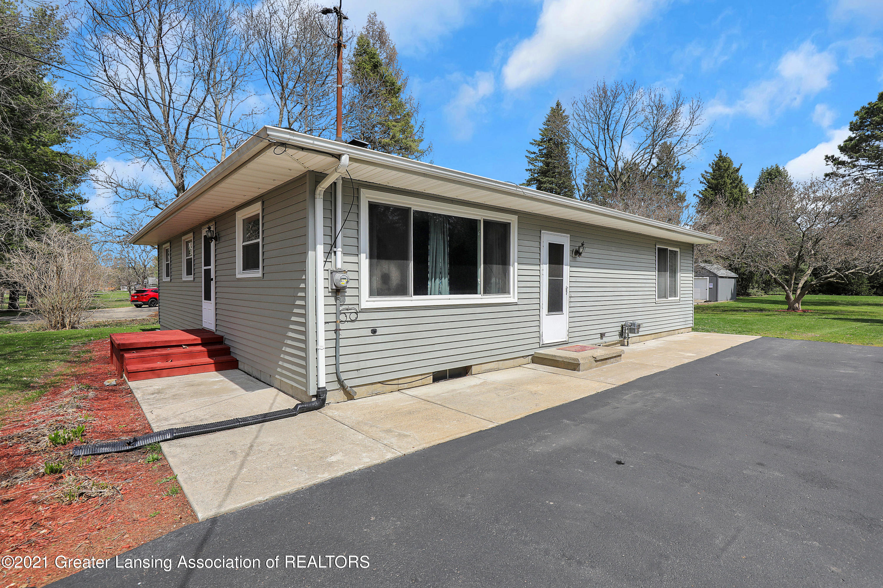 1788 North Eifert Road Holt, MI 48842 - Photo 2 of 32 9I3A5324