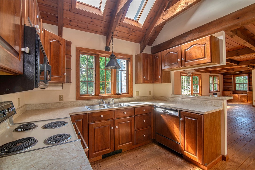 770 Tuckertown Road South Kingstown, RI 02879 - Photo 12 of 26