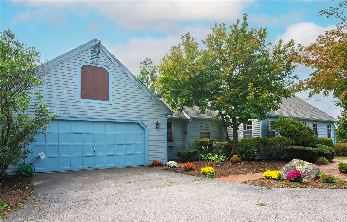 770 Tuckertown Road South Kingstown, RI 02879 - Photo 2 of 26