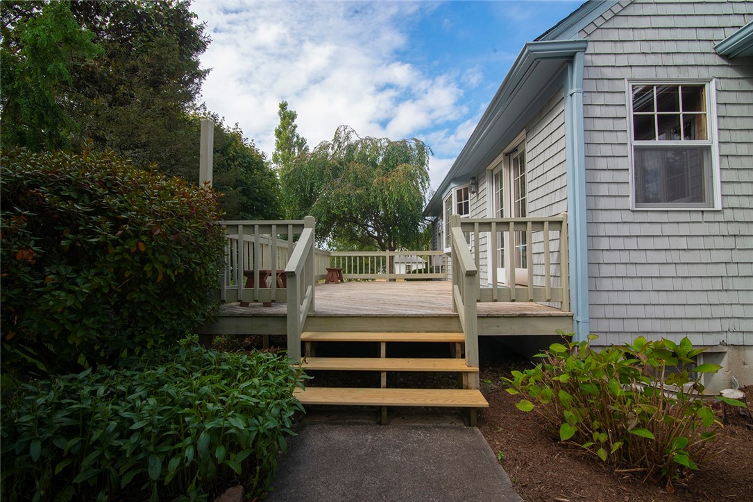 770 Tuckertown Road South Kingstown, RI 02879 - Photo 5 of 26