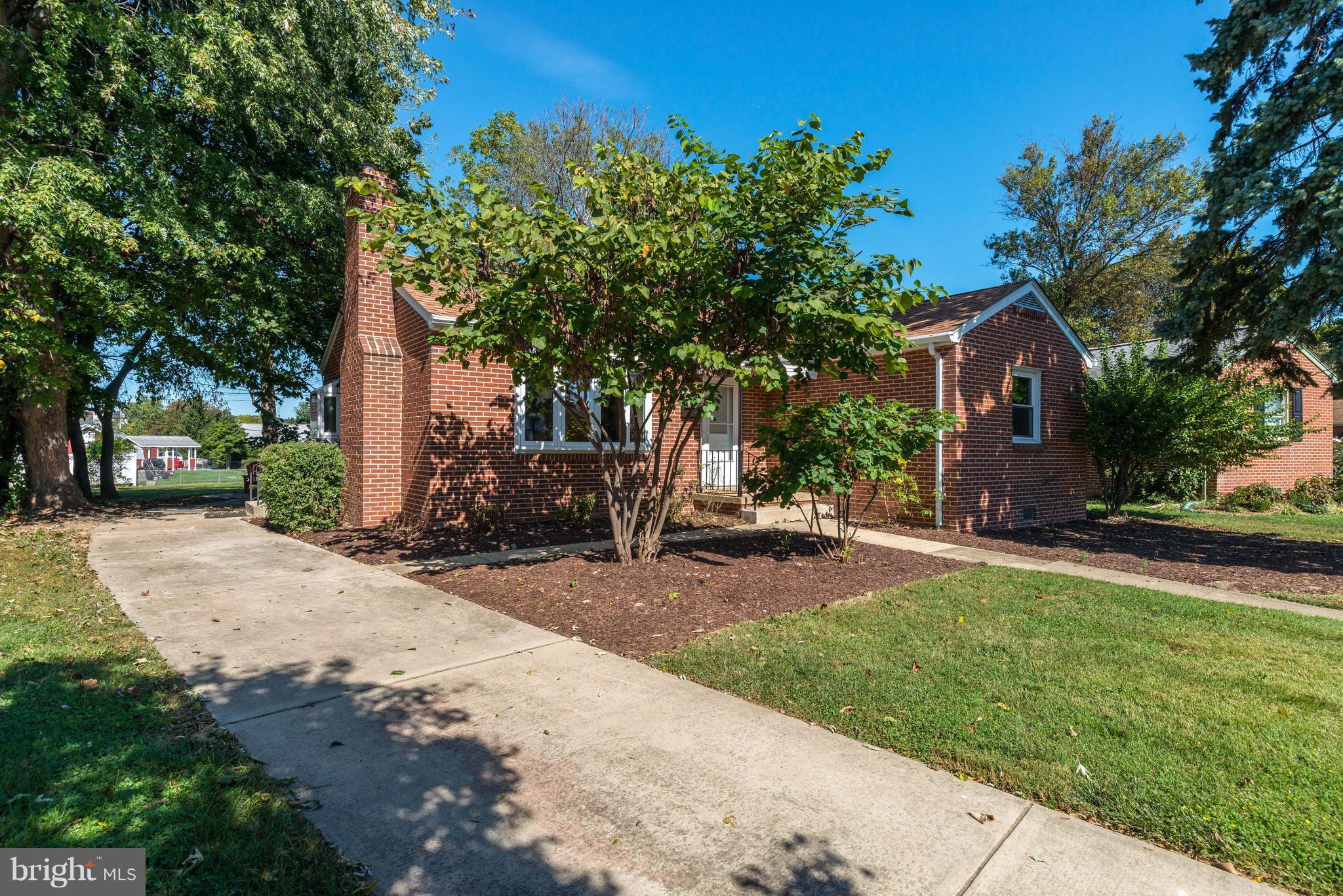 927 Seminole Road Frederick, MD 21701 - Photo 2 of 30 Exterior (Front)