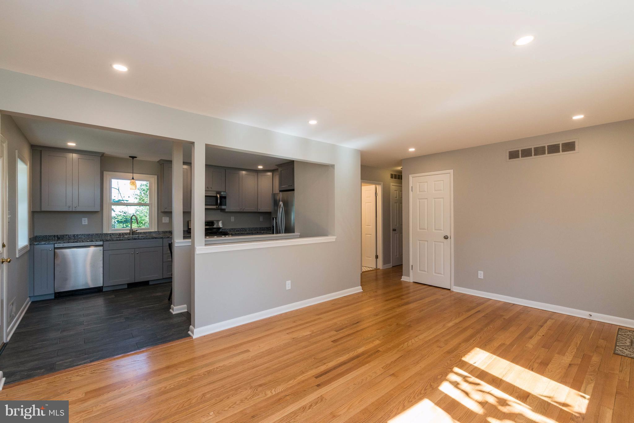 927 Seminole Road Frederick, MD 21701 - Photo 11 of 30 Living Room