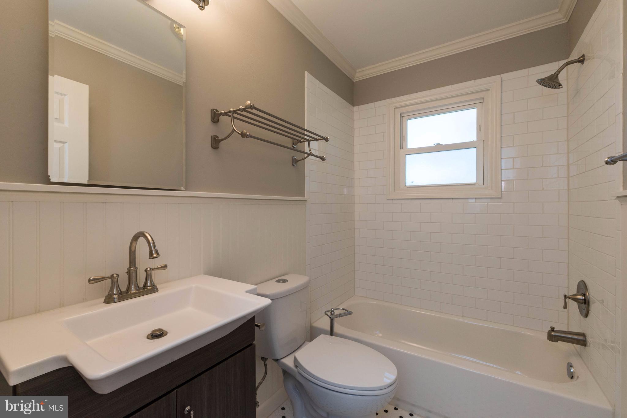 927 Seminole Road Frederick, MD 21701 - Photo 16 of 30 Bath