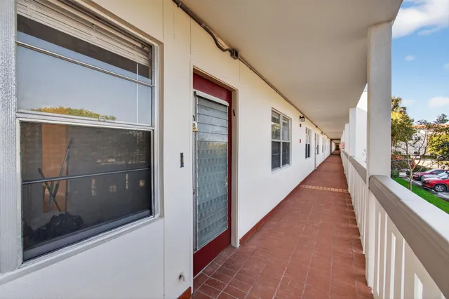 $2,000 | 3502 Bimini Lane, Unit D2, Pompano Beach, FL 33066