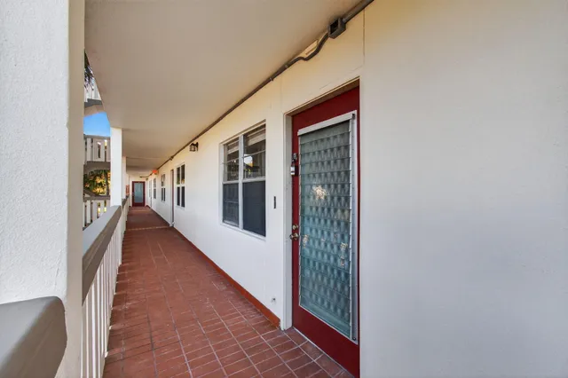 $2,000 | 3502 Bimini Lane, Unit D2, Pompano Beach, FL 33066