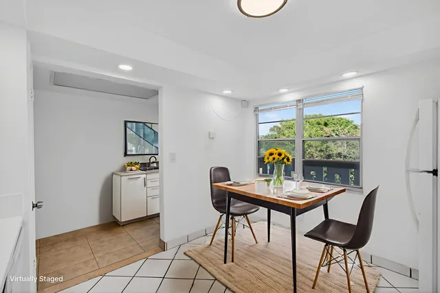 $2,000 | 3502 Bimini Lane, Unit D2, Pompano Beach, FL 33066