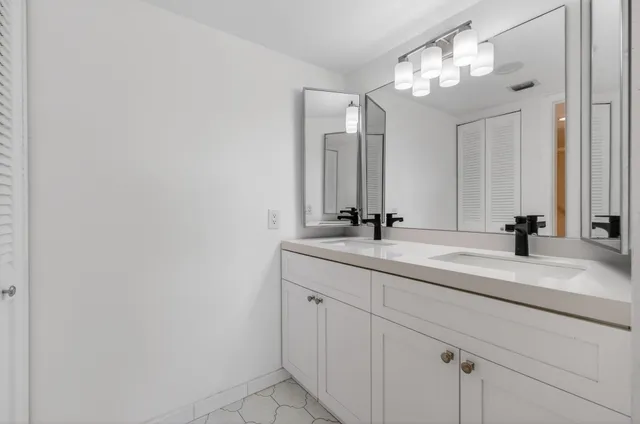 $2,000 | 3502 Bimini Lane, Unit D2, Pompano Beach, FL 33066