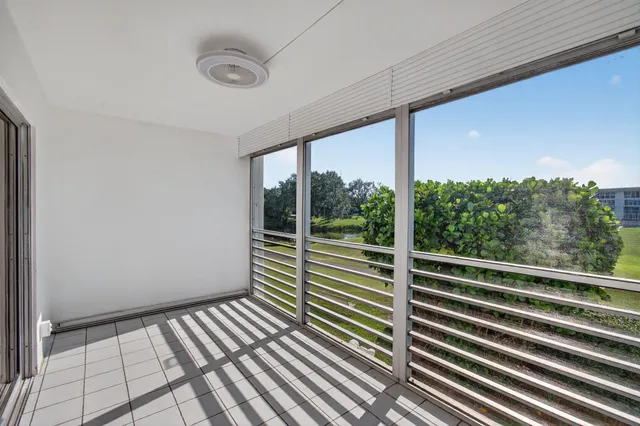 $2,000 | 3502 Bimini Lane, Unit D2, Pompano Beach, FL 33066