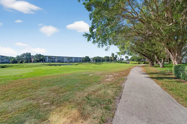 $2,000 | 3502 Bimini Lane, Unit D2, Pompano Beach, FL 33066