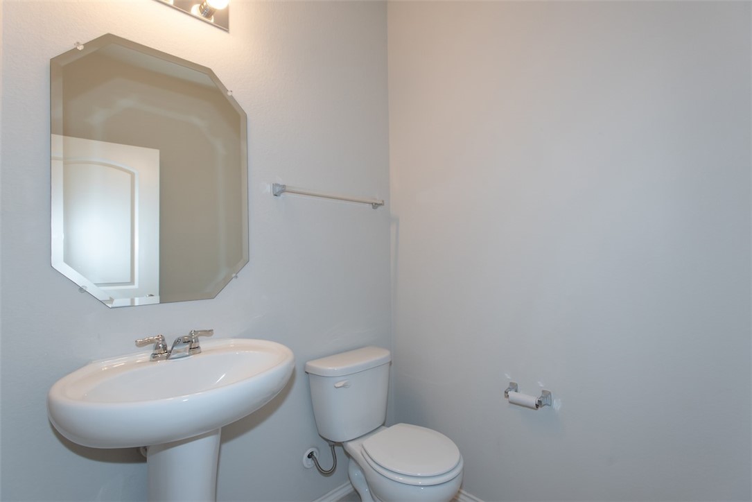 163 Palm Drive Buda, TX 78610 - Photo 12 of 33