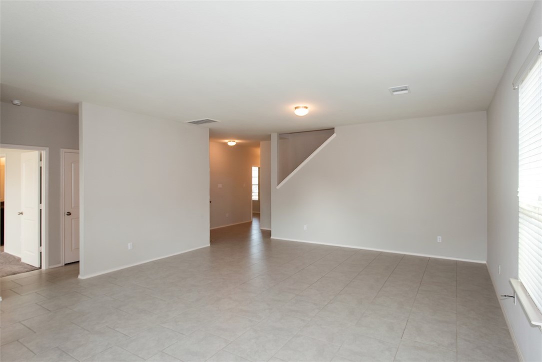 163 Palm Drive Buda, TX 78610 - Photo 6 of 33