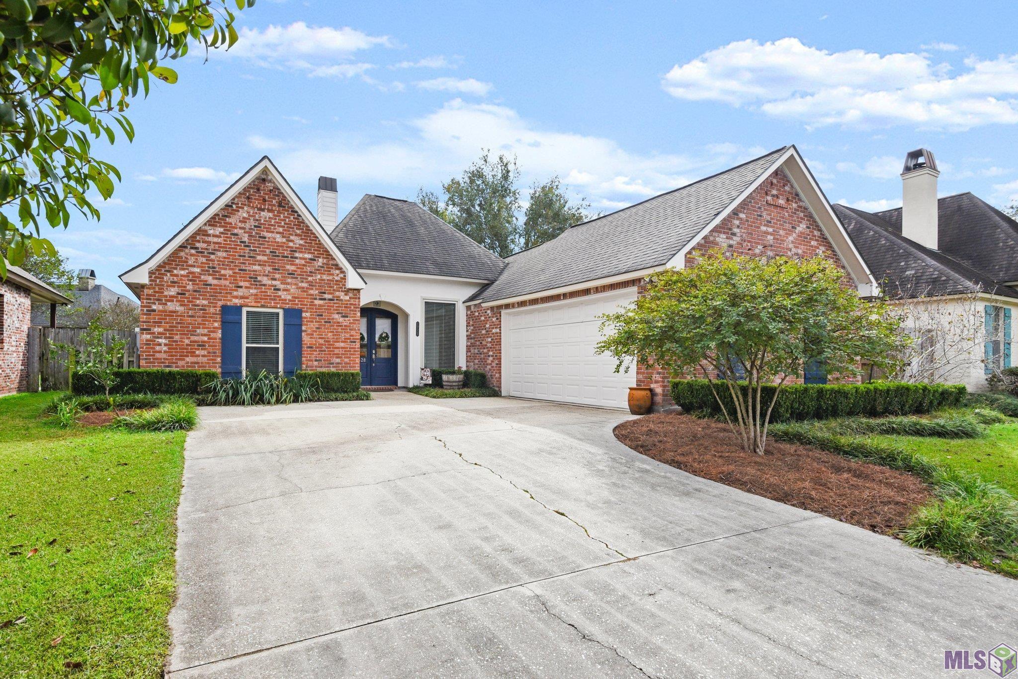 10528 Springpark Avenue Baton Rouge, LA 70810 - Photo 1 of 25