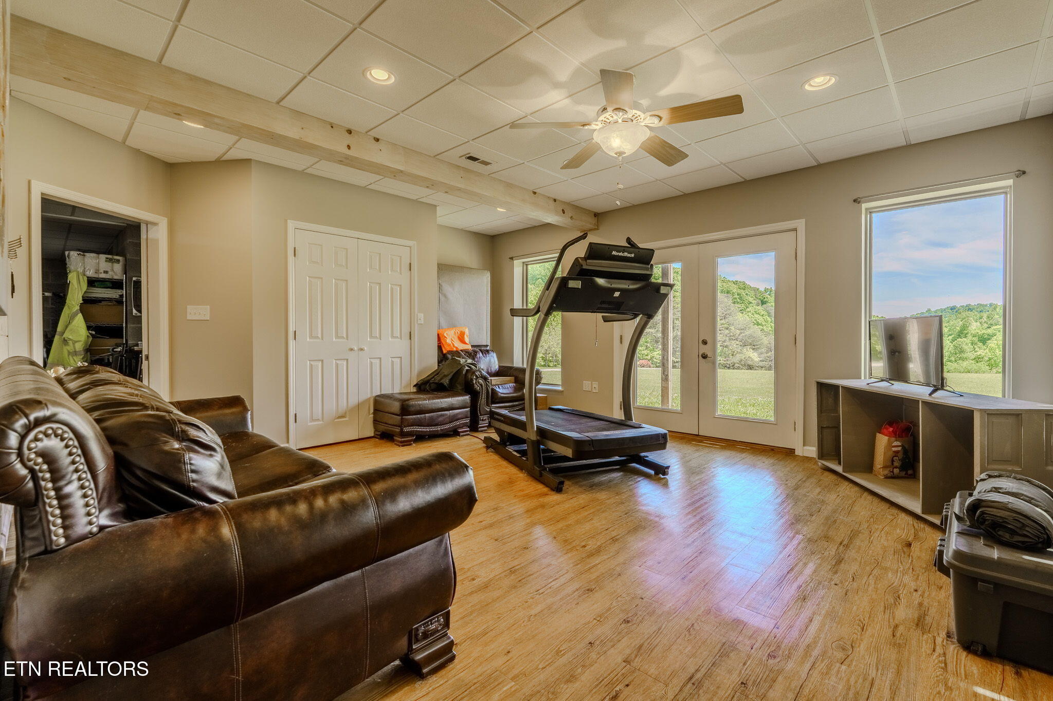 9703 Heiskell Road Heiskell, TN 37754 - Photo 6 of 56 34-web-or-mls-_DSC2231-HDR