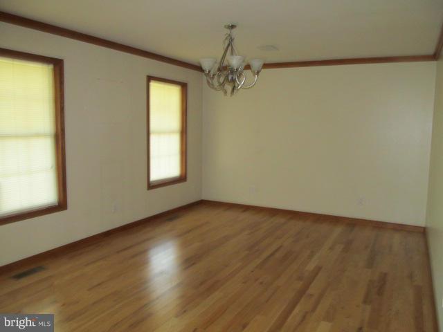 6111 Delaware Line Reliance Road Rhodesdale, MD 21659 - Photo 4 of 10 Dining Room