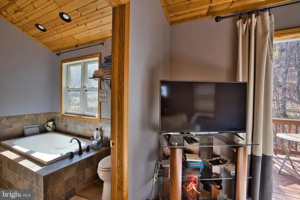 $680,000 | 208 Smiley Face Lane, McHenry, MD 21541