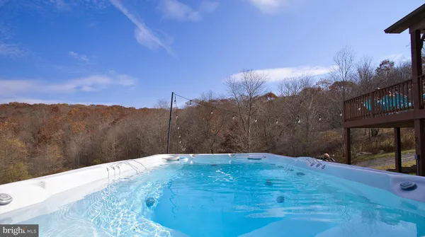 $680,000 | 208 Smiley Face Lane, McHenry, MD 21541