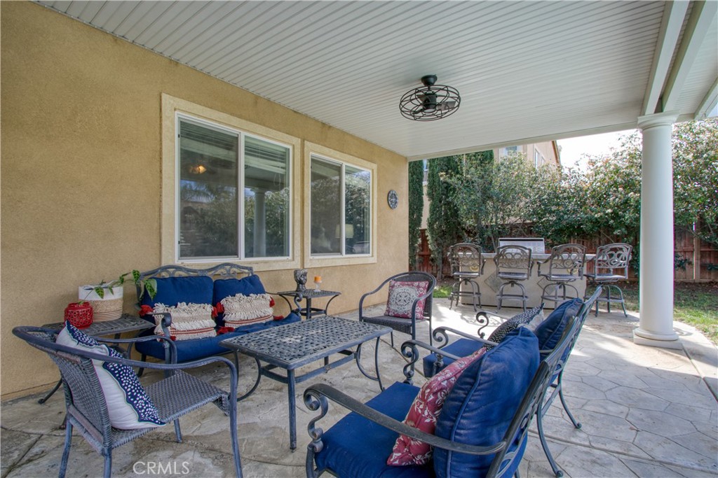 37192 High Ridge Drive Beaumont, CA 92223 - Photo 47 of 71 a dining room with furniture garden view and a potted plant
