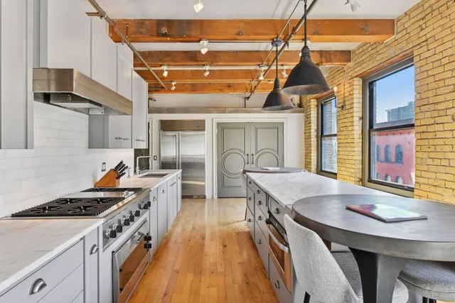 $825,000 | 406 Wacouta Street, Unit 412, St. Paul, MN 55101