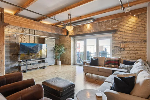 $825,000 | 406 Wacouta Street, Unit 412, St. Paul, MN 55101