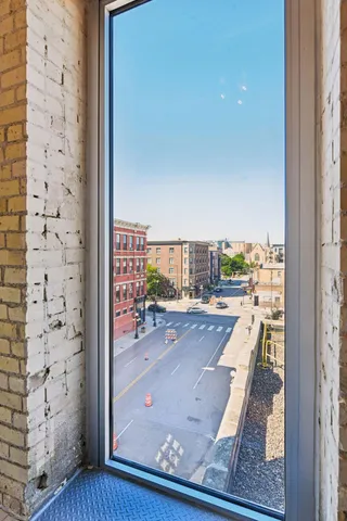 $825,000 | 406 Wacouta Street, Unit 412, St. Paul, MN 55101