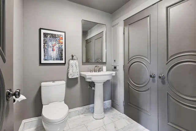 $825,000 | 406 Wacouta Street, Unit 412, St. Paul, MN 55101