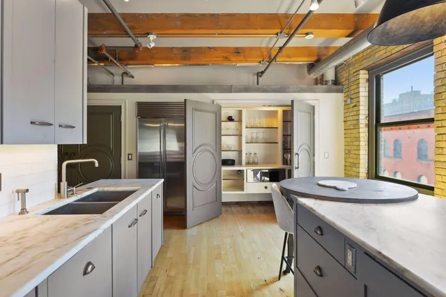 $825,000 | 406 Wacouta Street, Unit 412, St. Paul, MN 55101