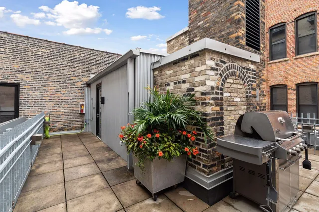 $825,000 | 406 Wacouta Street, Unit 412, St. Paul, MN 55101