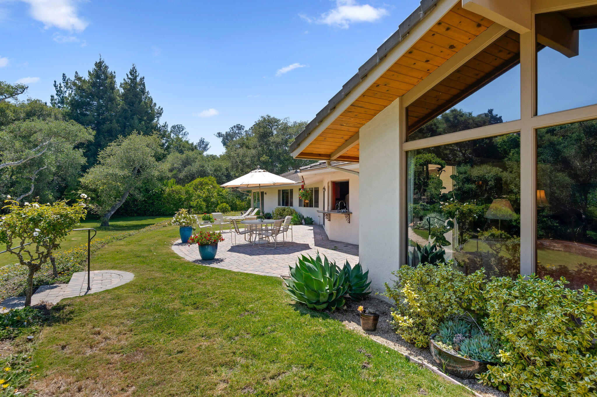 1163 Camino Viejo Road Montecito, CA 93108 - Photo 25 of 56 32-Back Patio