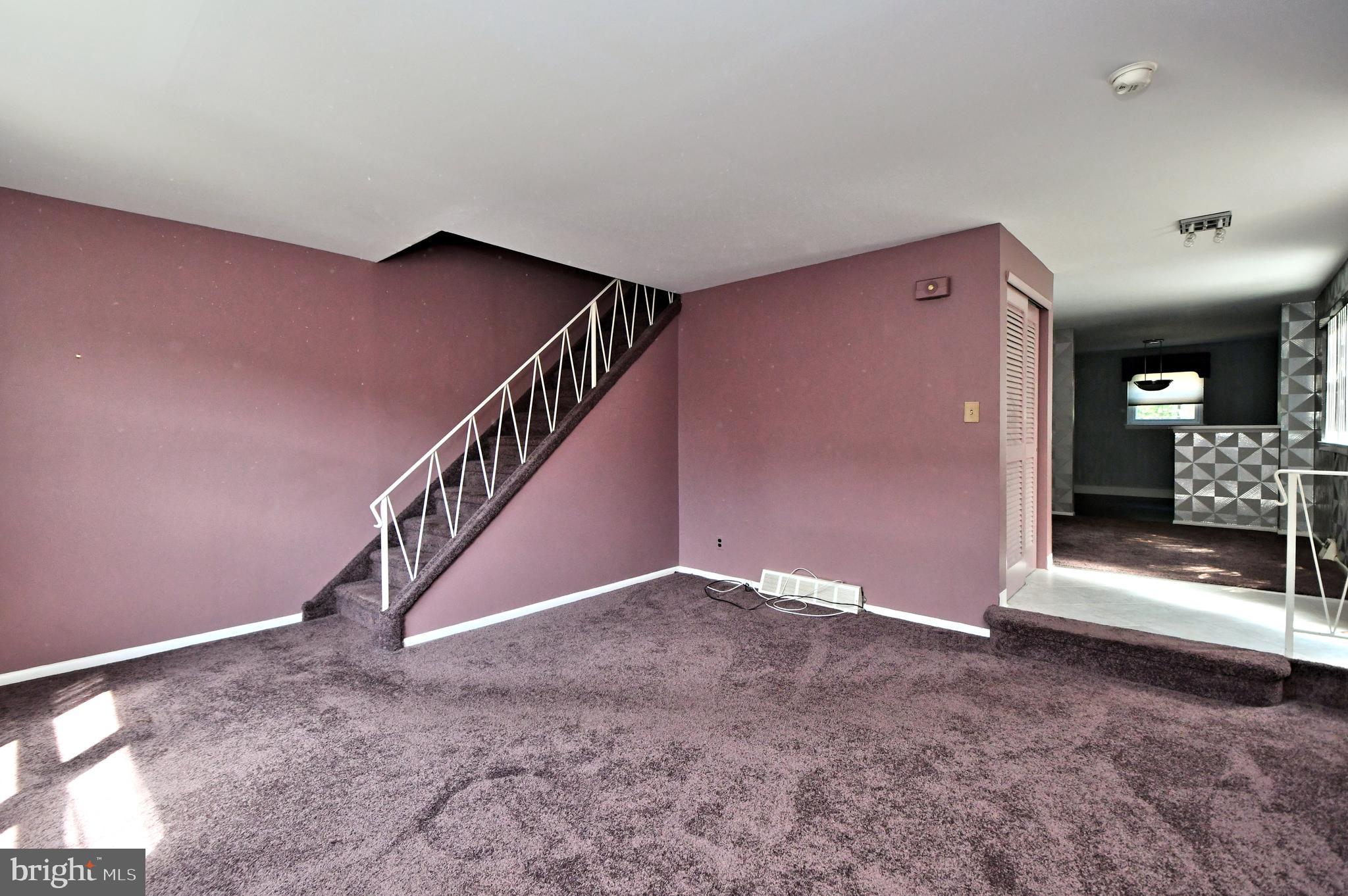 802 Susquehanna Road Philadelphia, PA 19111 - Photo 10 of 46 Gallery Image 10