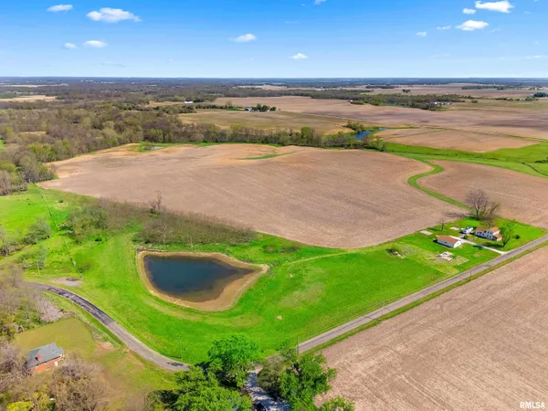 $299,900 | 16853 North Wright Road, Lewistown, IL 61542