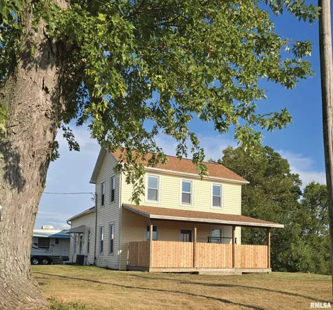 $299,900 | 16853 North Wright Road, Lewistown, IL 61542