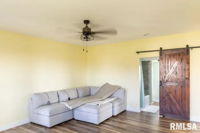 $299,900 | 16853 North Wright Road, Lewistown, IL 61542