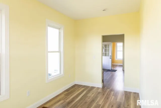 $299,900 | 16853 North Wright Road, Lewistown, IL 61542