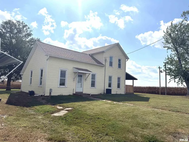 $299,900 | 16853 North Wright Road, Lewistown, IL 61542