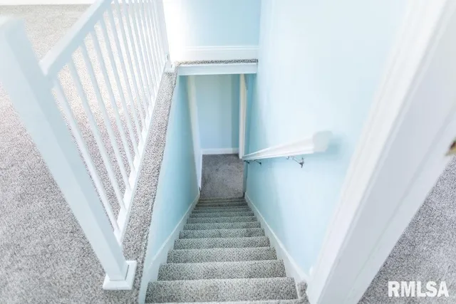 $299,900 | 16853 North Wright Road, Lewistown, IL 61542