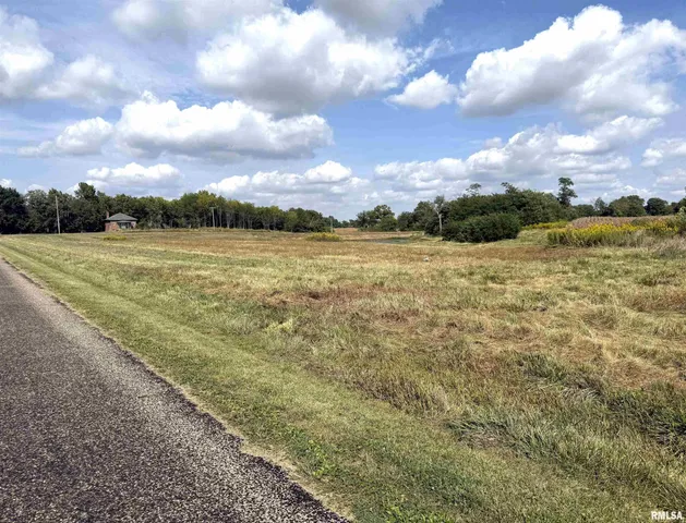 $299,900 | 16853 North Wright Road, Lewistown, IL 61542