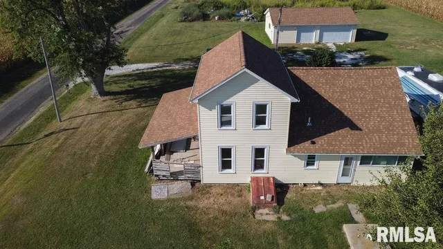 $299,900 | 16853 North Wright Road, Lewistown, IL 61542