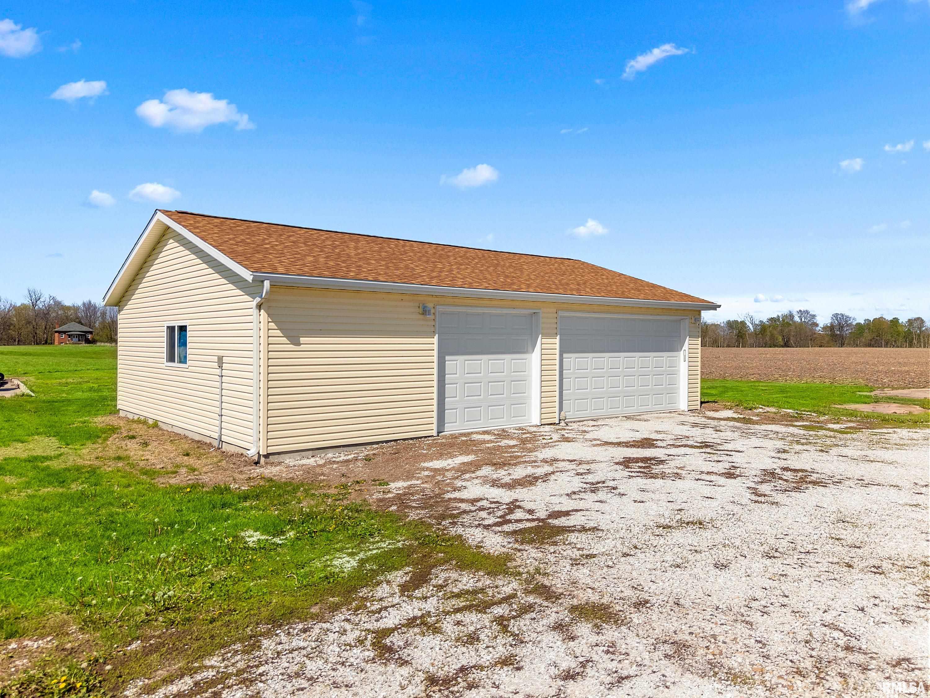 16853 North Wright Road Lewistown, IL 61542 - Photo 8 of 42