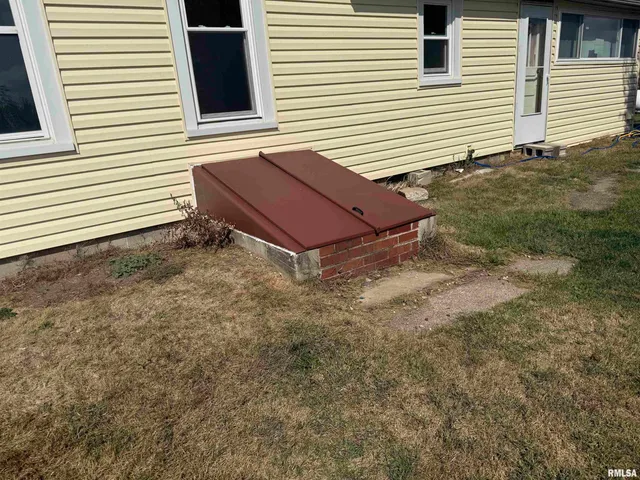 $299,900 | 16853 North Wright Road, Lewistown, IL 61542