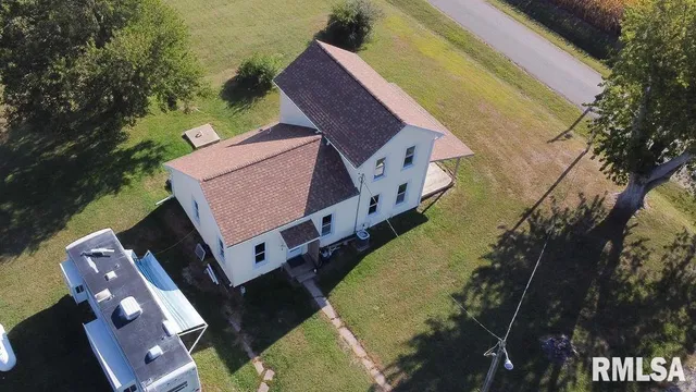 $299,900 | 16853 North Wright Road, Lewistown, IL 61542