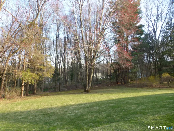 $689,900 | 463 Payne Drive, Cheshire, CT 06410