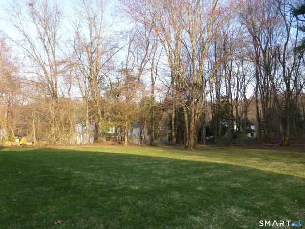 $689,900 | 463 Payne Drive, Cheshire, CT 06410