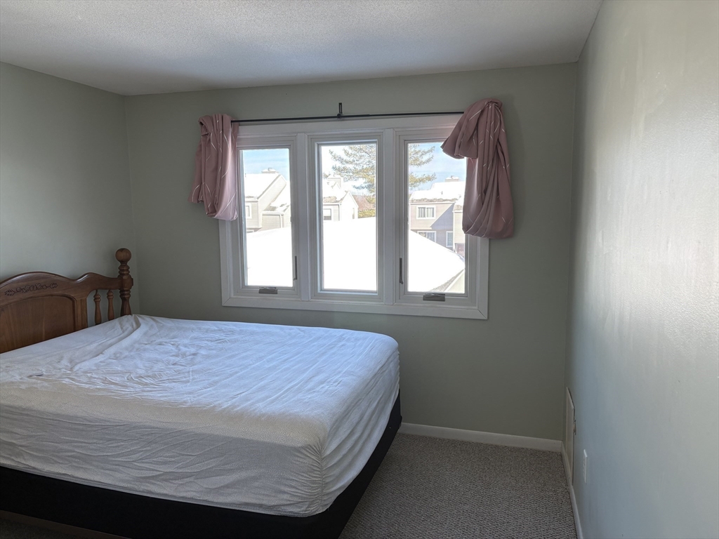 1 Autumn Lane, Unit 1 Amherst, MA 01002 - Photo 11 of 24