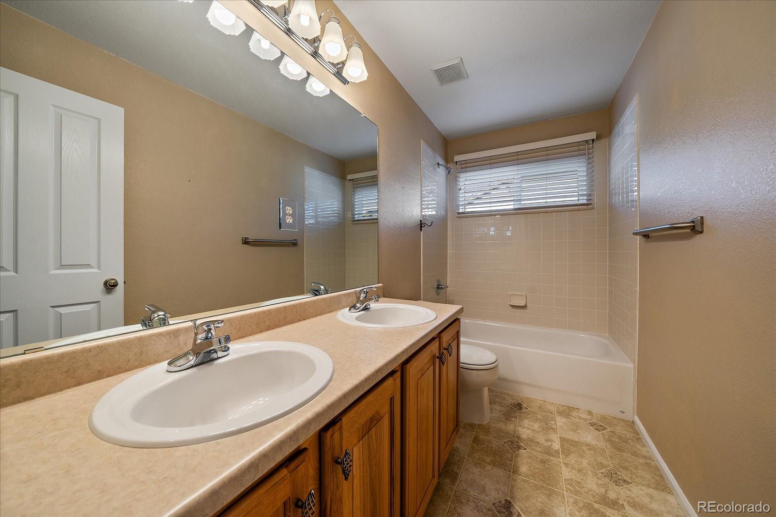 10582 Ashfield Street Highlands Ranch, CO 80126 - Photo 32 of 38 Gallery Image 32