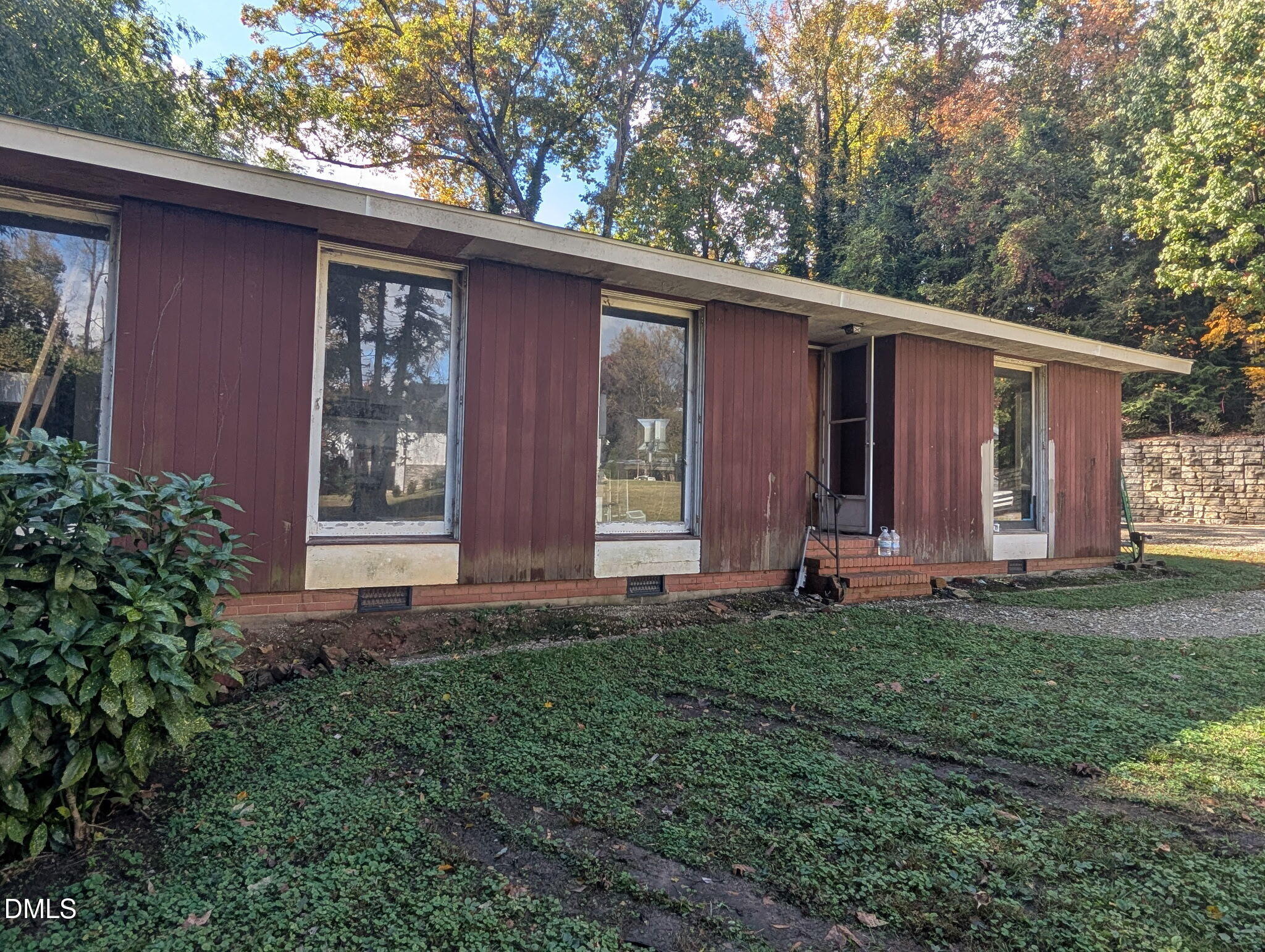 2700 Manning Place Raleigh, NC 27608 - Photo 2 of 3 2700 Manning Pl 2