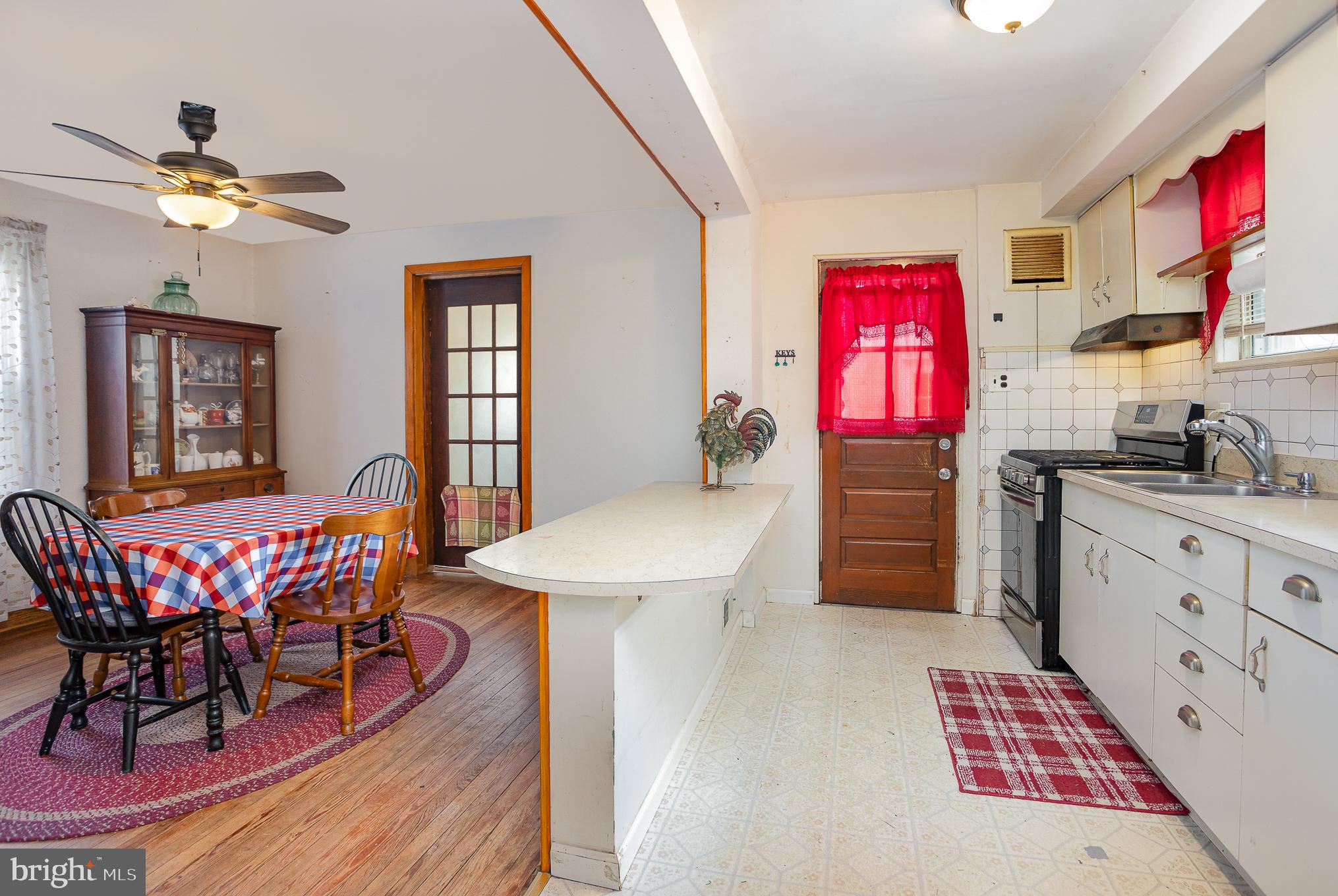 63 Kinship Road Dundalk, MD 21222 - Photo 7 of 16 Kitchen
