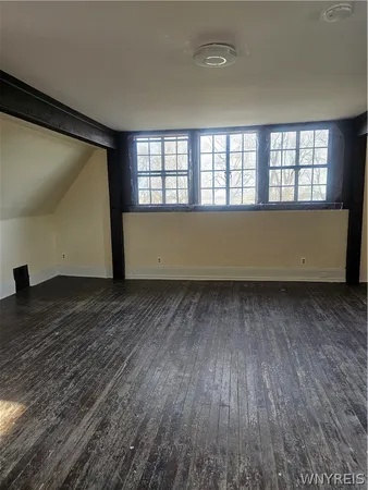 $1,200 | 714 Buffalo Avenue, Unit 3, Niagara Falls, NY 14303