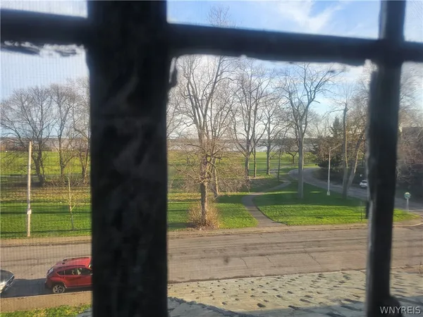 $1,200 | 714 Buffalo Avenue, Unit 3, Niagara Falls, NY 14303