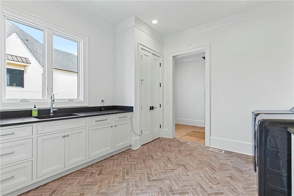 10190 Cedar Ridge Drive Alpharetta, GA 30004 - Photo 11 of 43