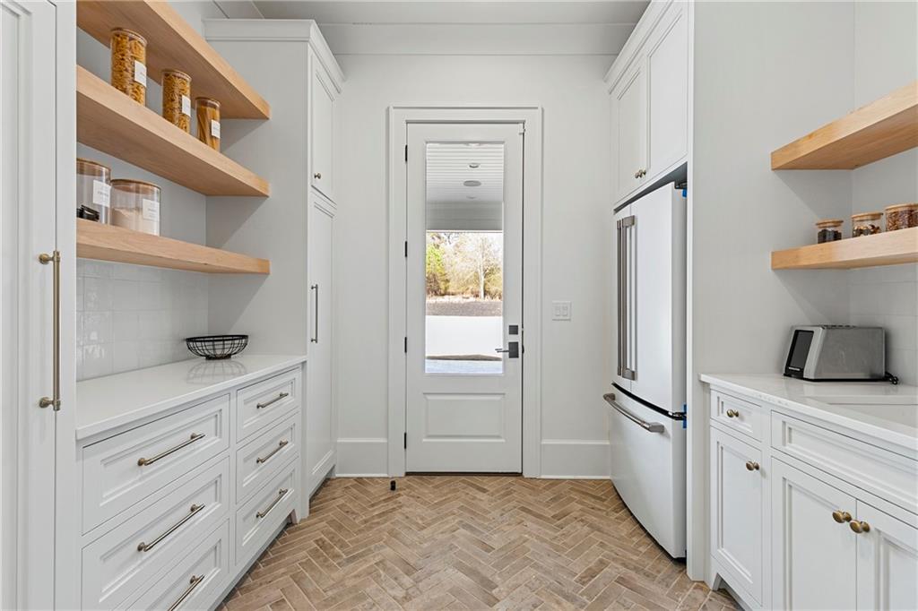 10190 Cedar Ridge Drive Alpharetta, GA 30004 - Photo 8 of 43